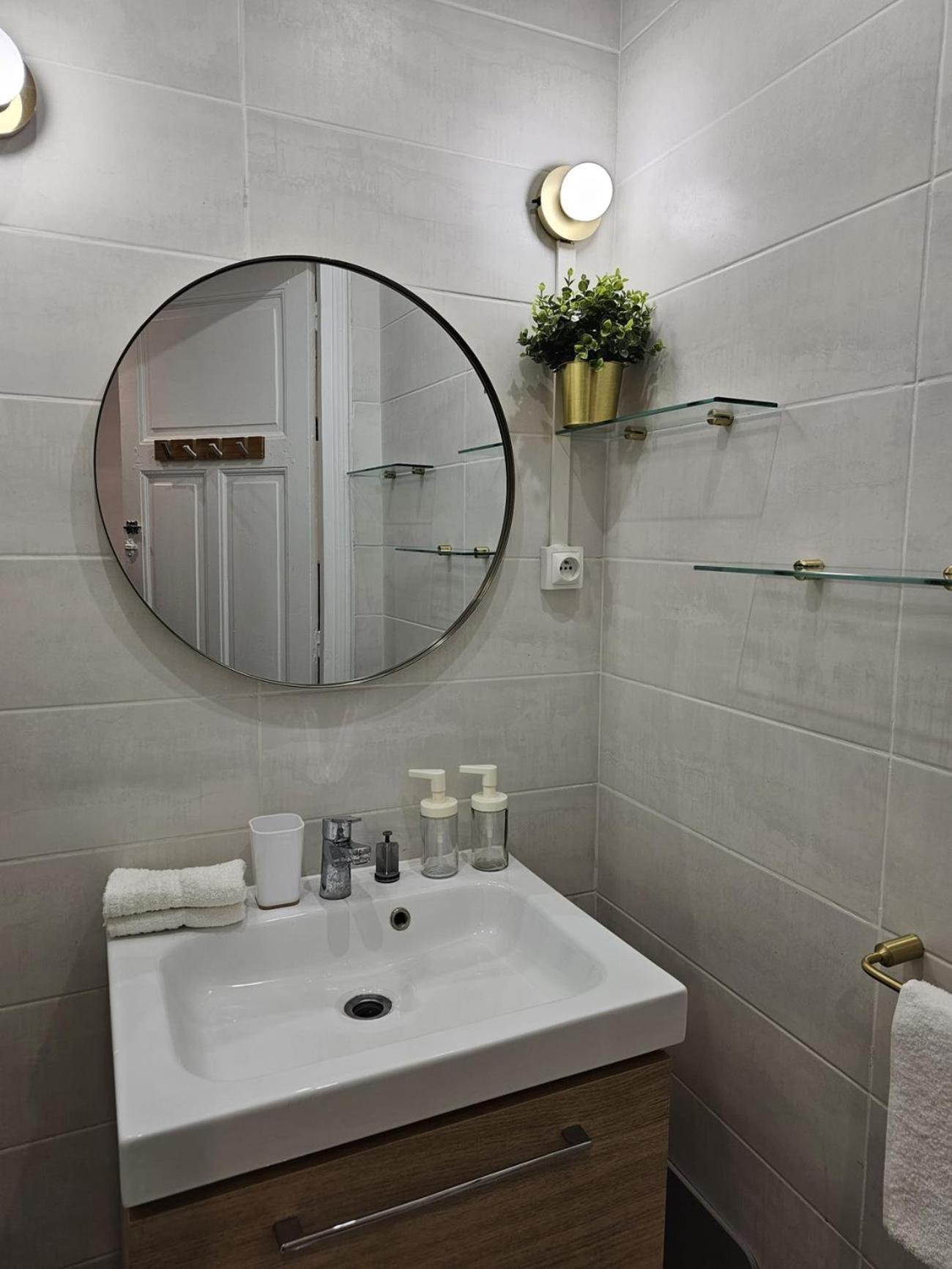 Beautiful 1 Bedroom Flat In Paris 17Th 외부 사진
